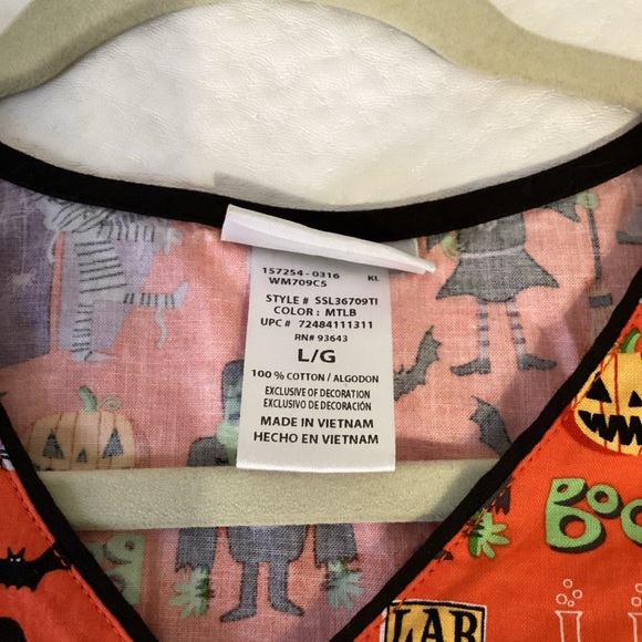 Scrubstar Women’s Large Scrub Halloween - Picture 6 of 7